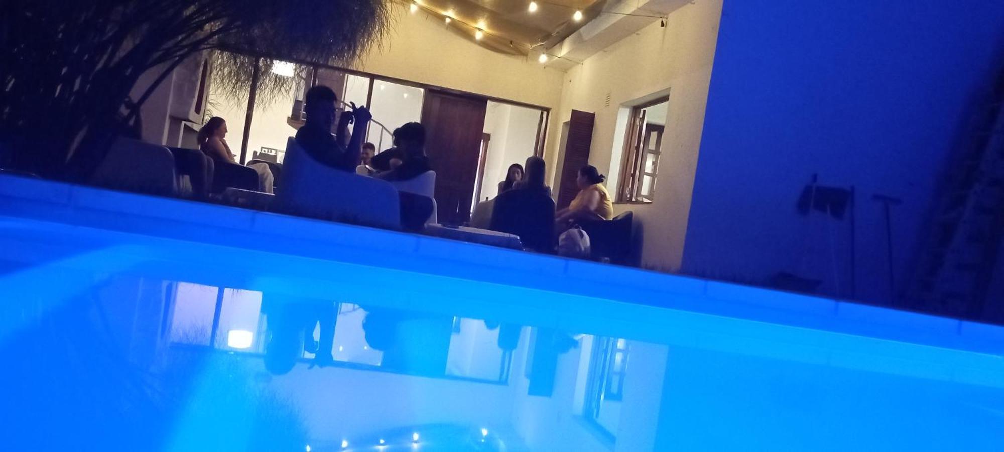 Gueemes Hostel Cordoba Bagian luar foto