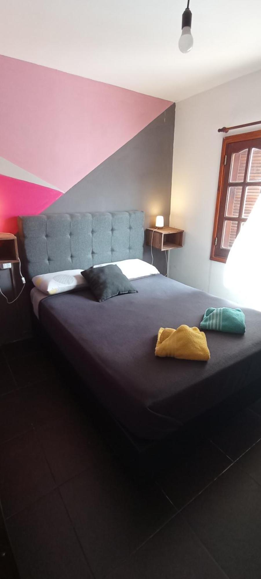 Gueemes Hostel Cordoba Bagian luar foto