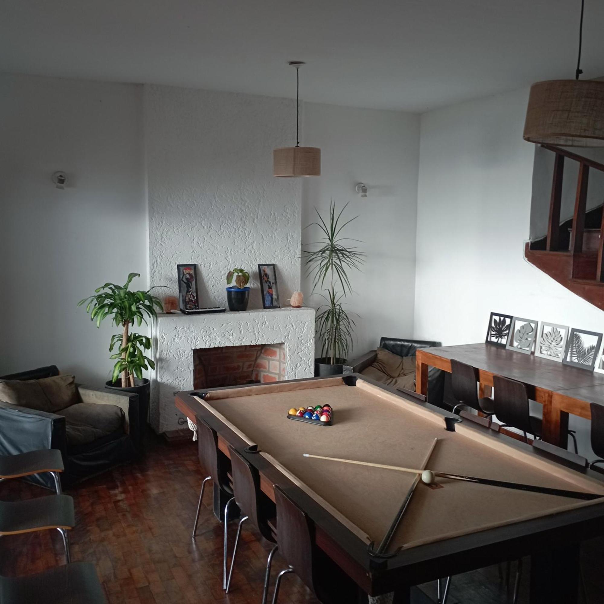 Gueemes Hostel Cordoba Bagian luar foto